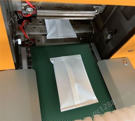 环保纸膜枕式包装机 全自动包装设备 枕式自动包装机