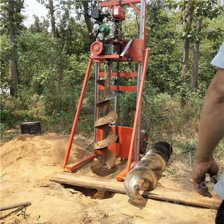 拖拉机挖坑机 山地钻孔挖树坑制作十秒成坑
