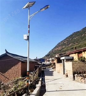 云南太阳能路灯 批发光伏太阳能路灯 路灯杆高杆灯生产